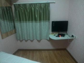 Wuhan Wansongyuan Guoshun Hostel Экстерьер фото